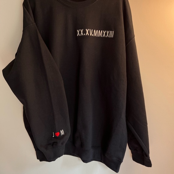 Aunt/Titi Custom Embroidered Sweatshirt Embroidered by me.Sm, med, Lg, Xl avail - Picture 4 of 5